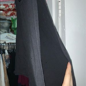 Distressed muscle tee CROP